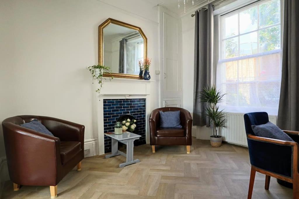 4 Bed Home 3 Mins From Harbour + Sandy Beach Folkestone Kültér fotó