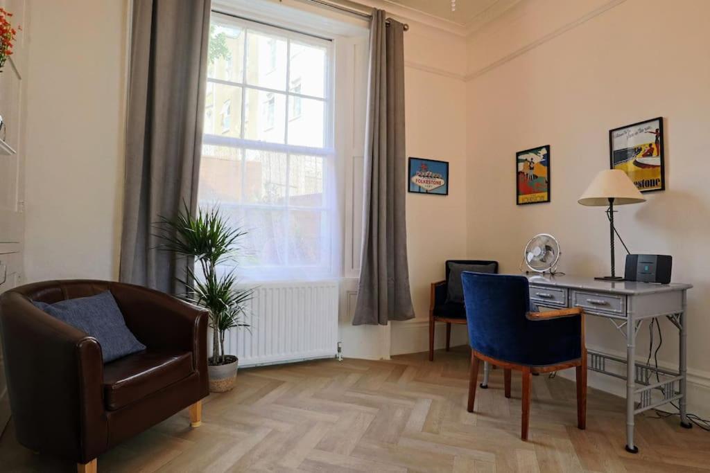 4 Bed Home 3 Mins From Harbour + Sandy Beach Folkestone Kültér fotó