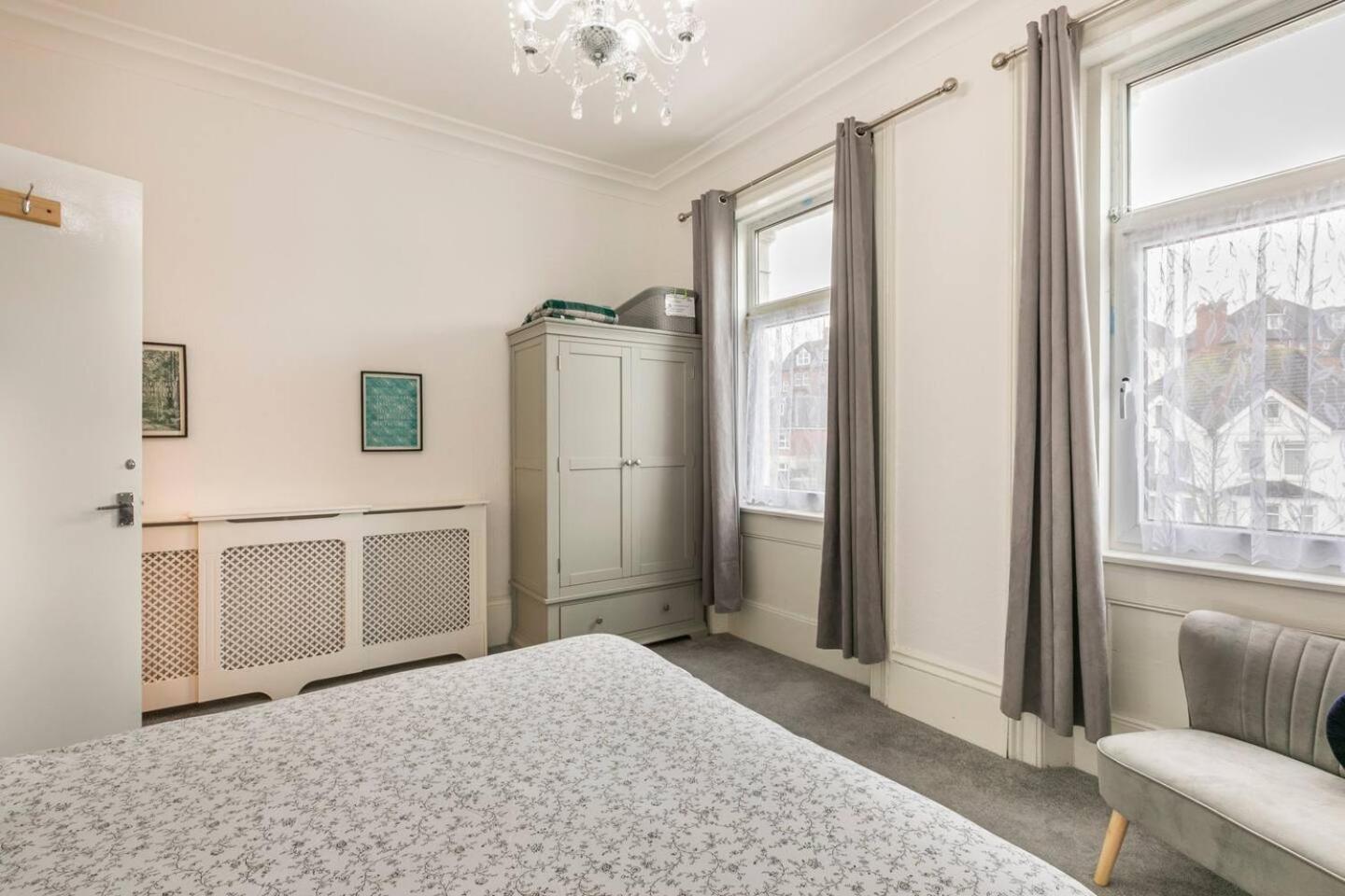 4 Bed Home 3 Mins From Harbour + Sandy Beach Folkestone Kültér fotó